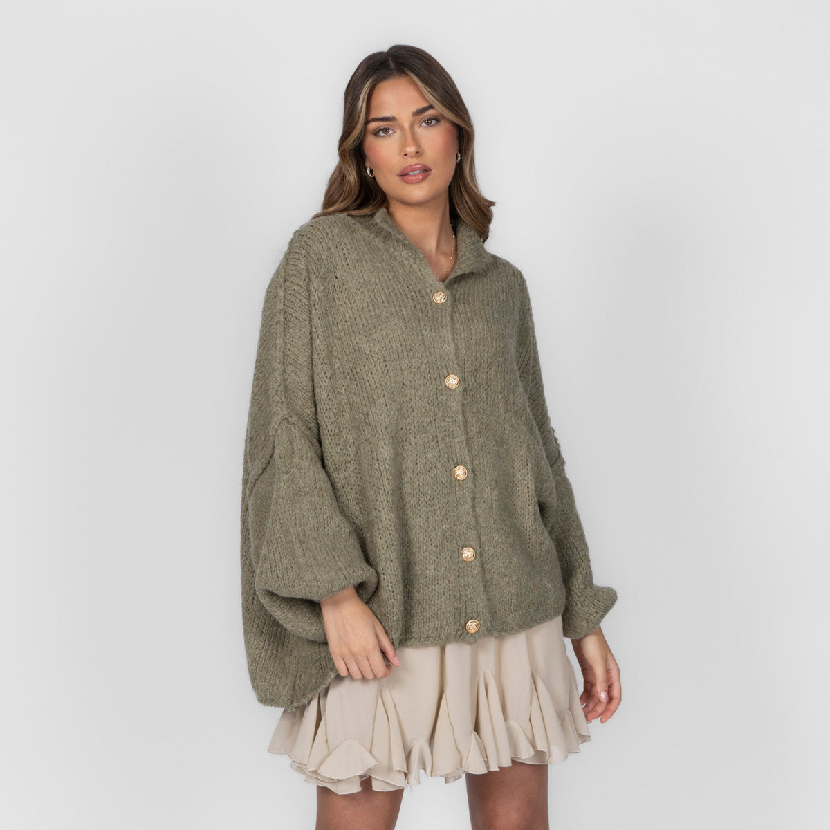 Cárdigan Oversize con Botones Dorados Erika