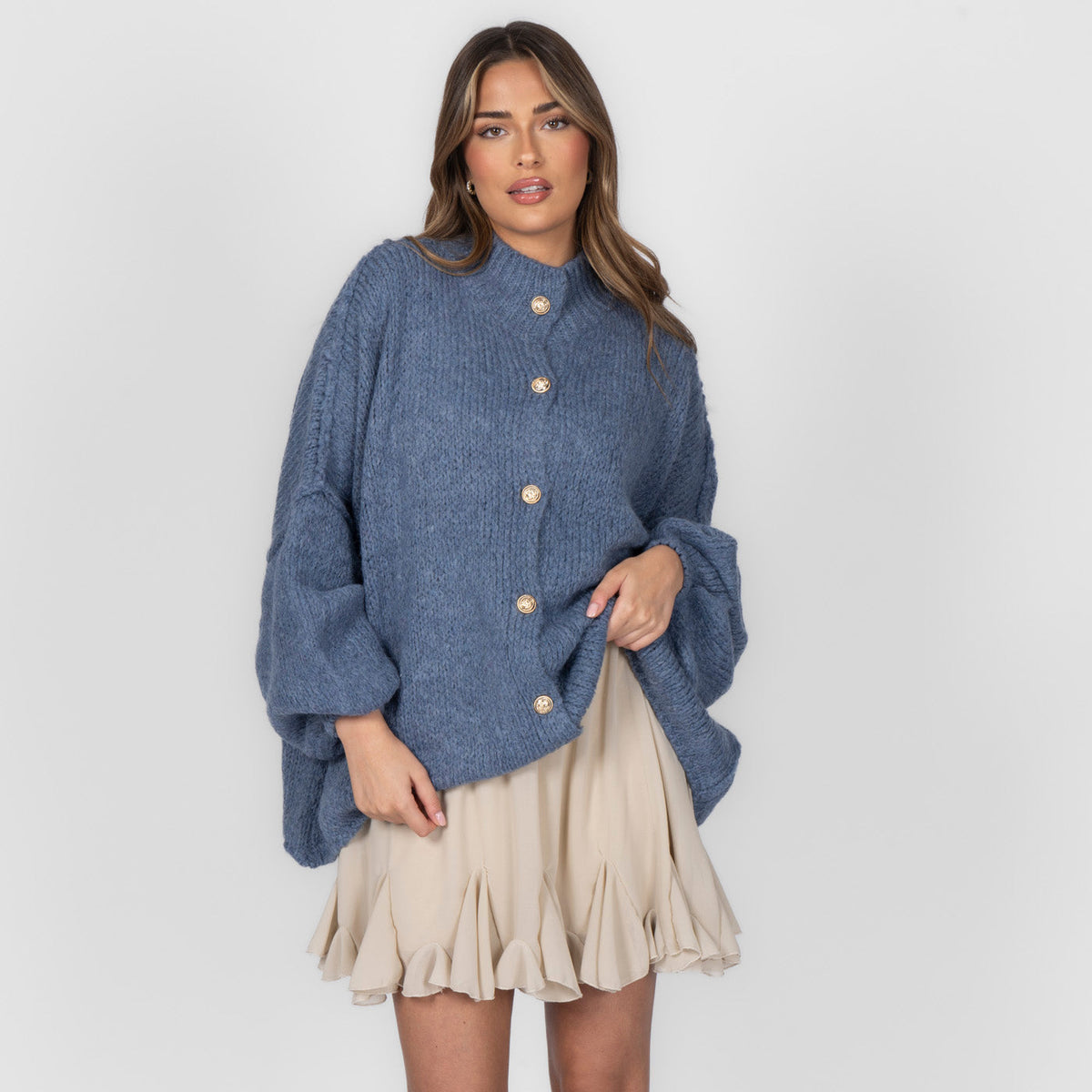 Cárdigan Oversize con Botones Dorados Erika