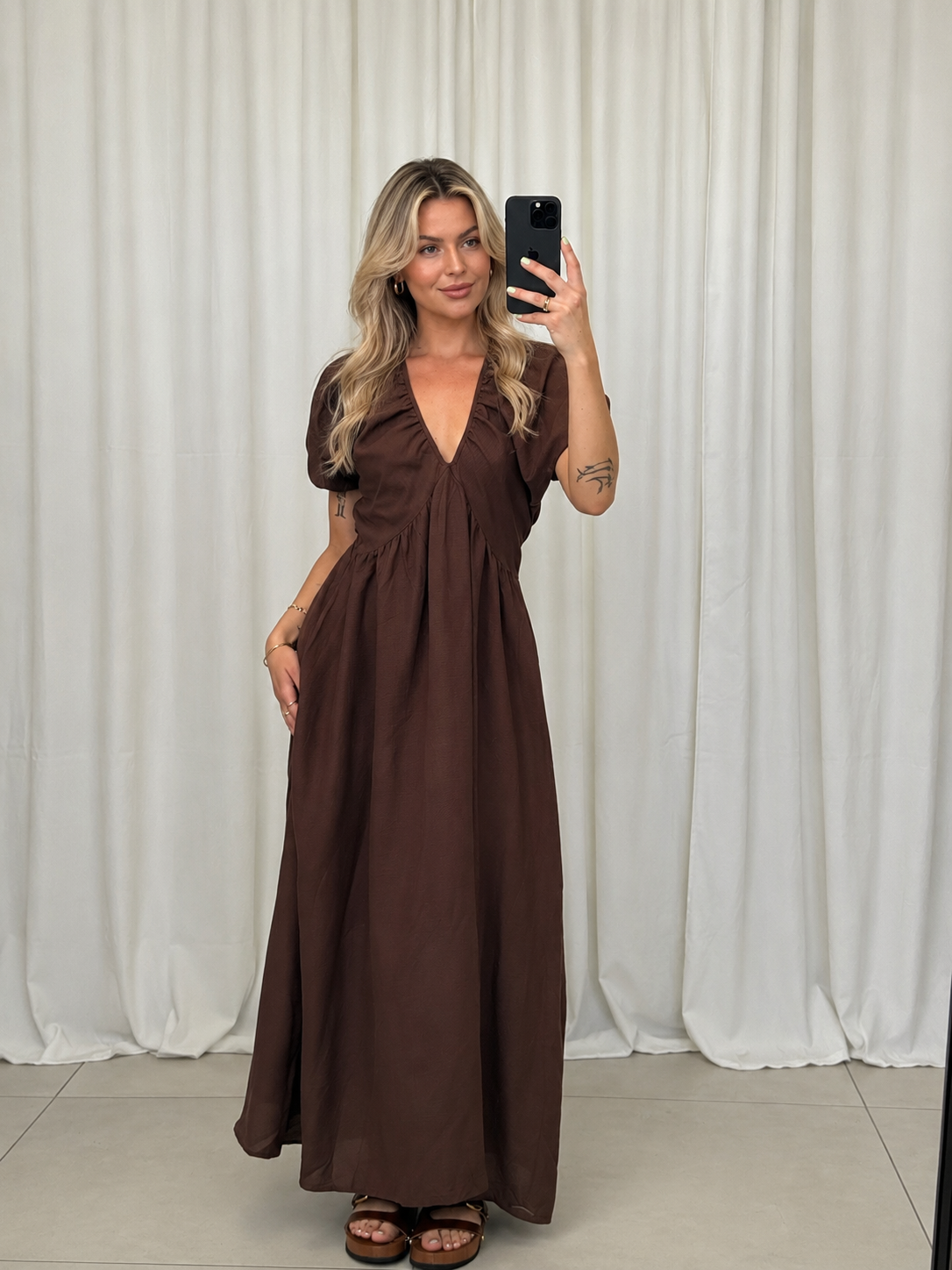 Vestido Largo con Escote en V y Mangas Abullonadas Jimena