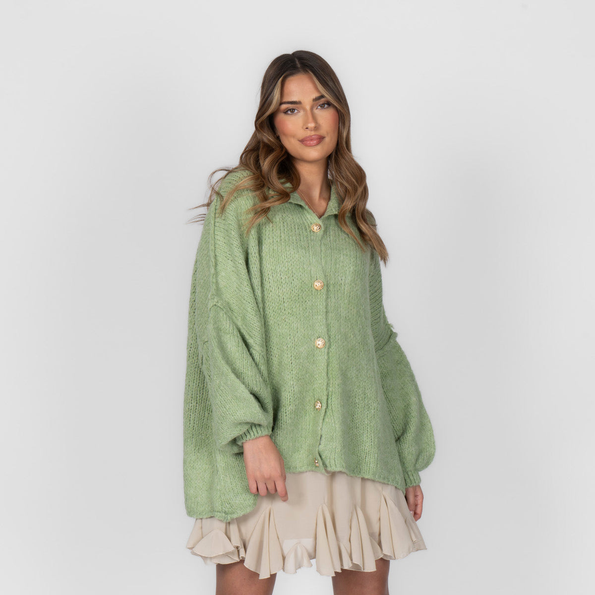 Cárdigan Oversize con Botones Dorados Erika