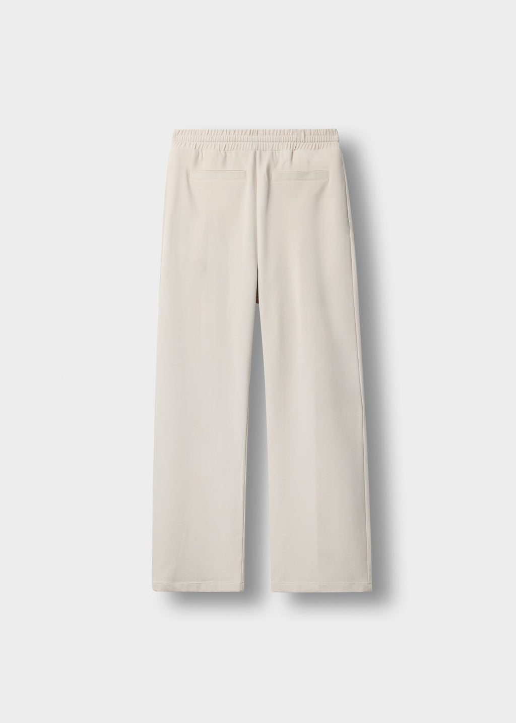 Pantalón Relajado Alforzas Ismael en crema, vista trasera