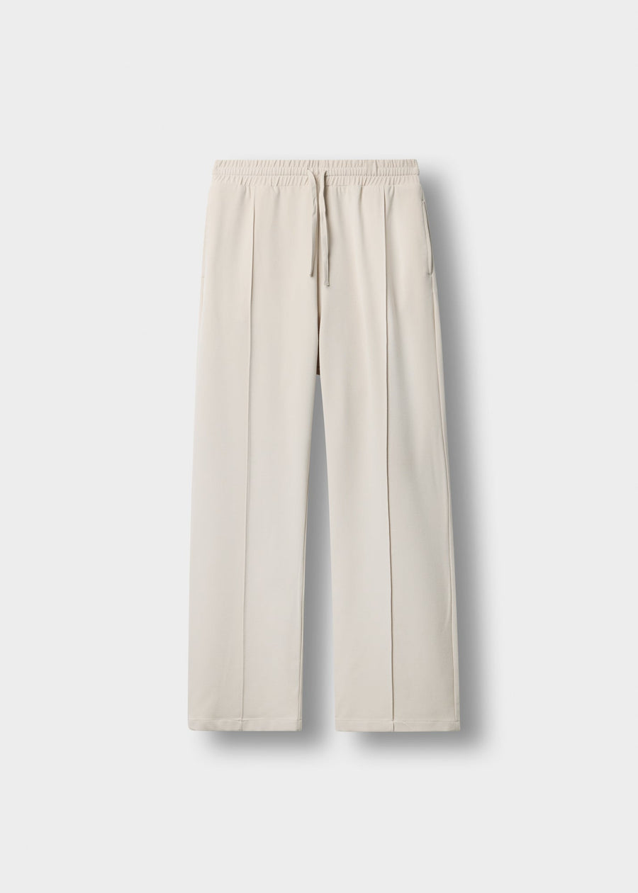 Pantalón Relajado Alforzas Ismael en crema, vista delantera