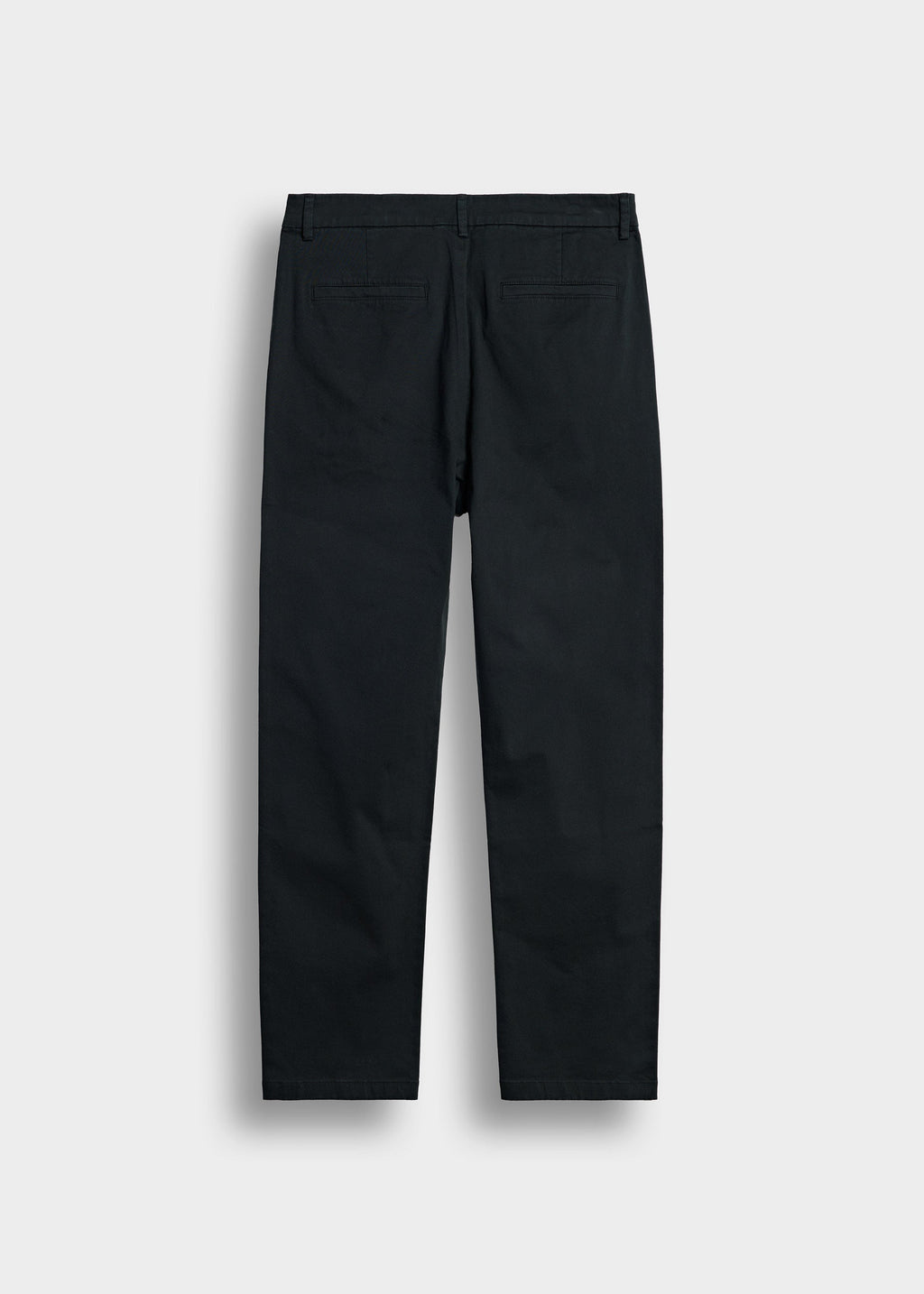 Pantalón Chino Regular Tomás en negro, vista trasera