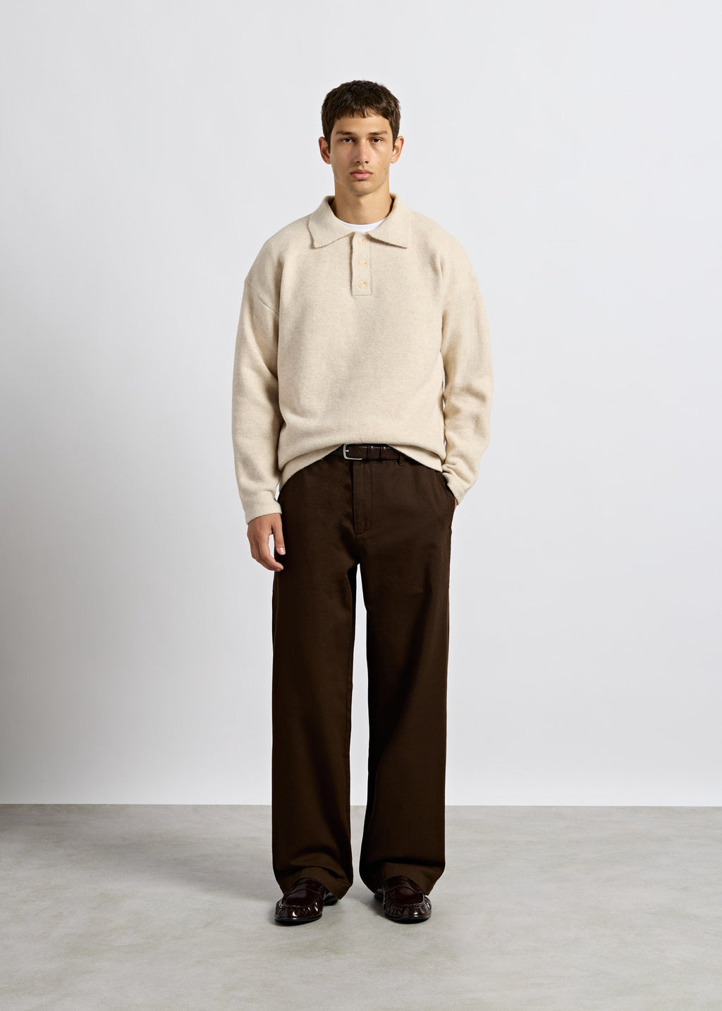 Pantalón Chino Relajado Martín en chocolate, foto 4