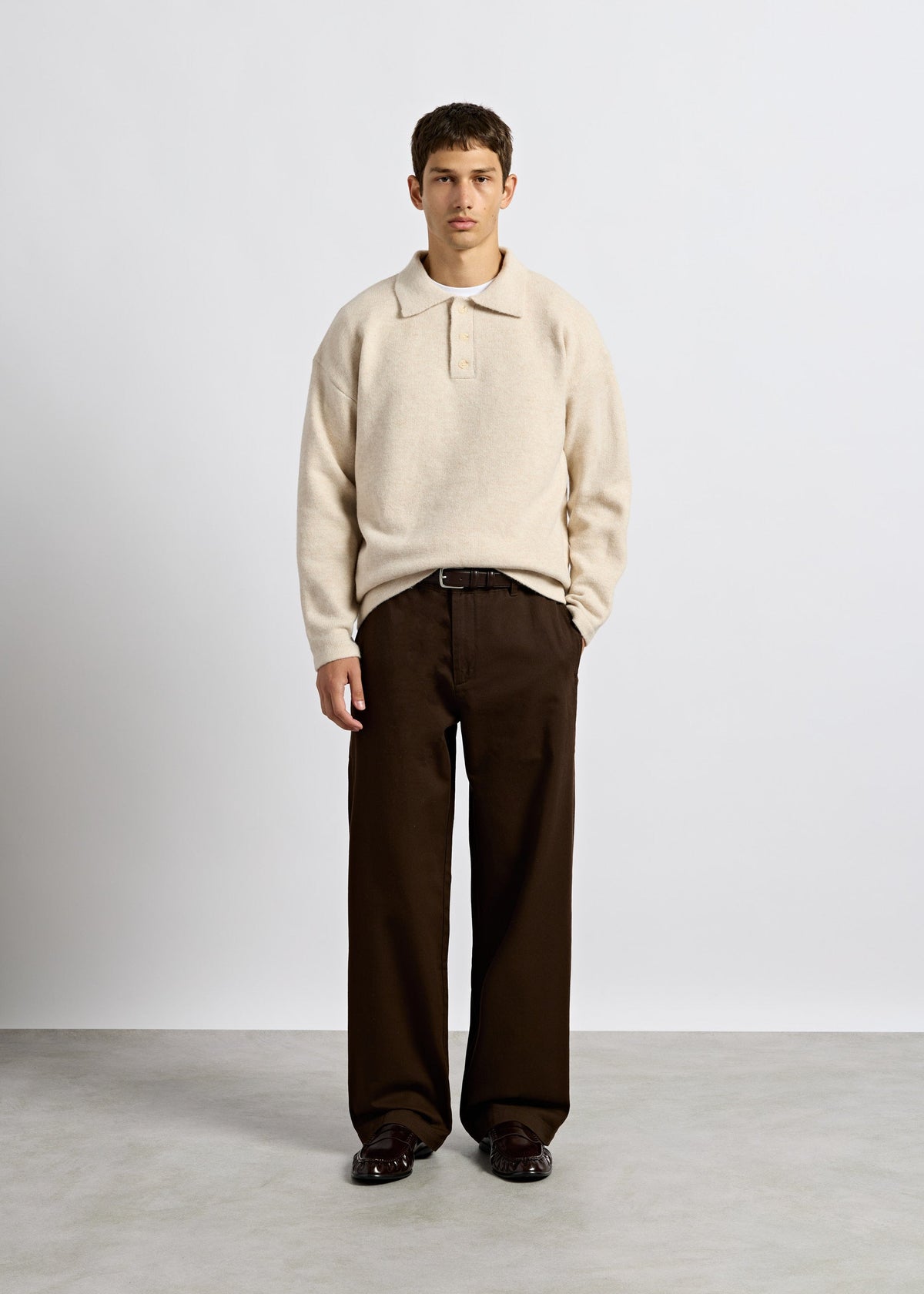 Pantalón Chino Relajado Martín en chocolate, foto 4