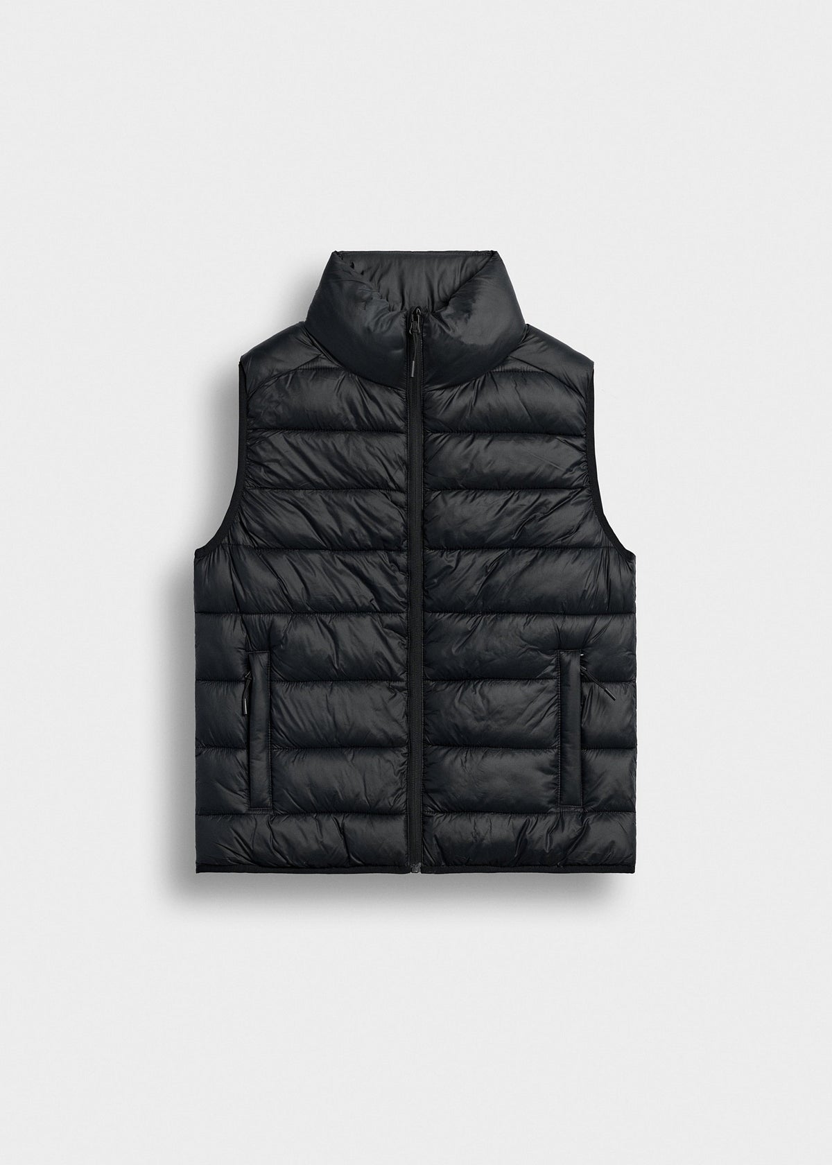 Chaleco Acolchado Ligero Bruno en negro, vista delantera
