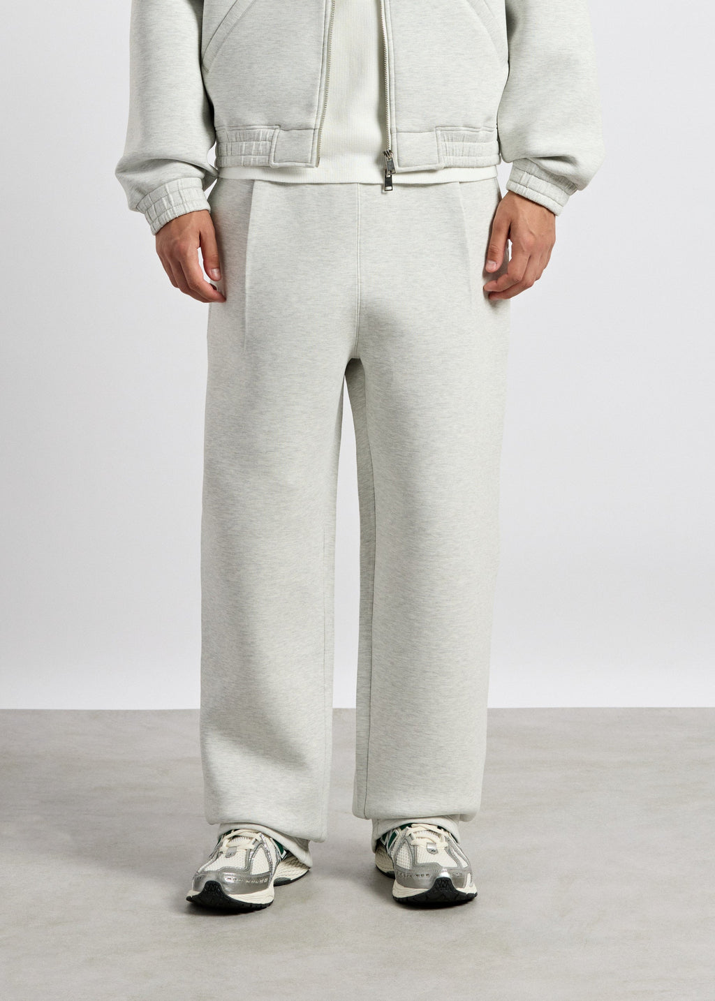 Pantalón Scuba Pinzas Andrés en gris ceniza, foto 3