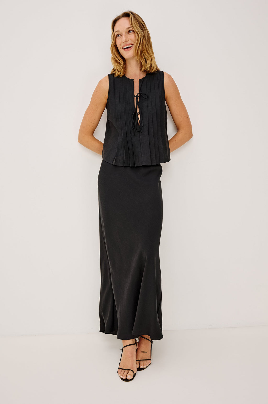 AJA TOP - BLACK LINEN