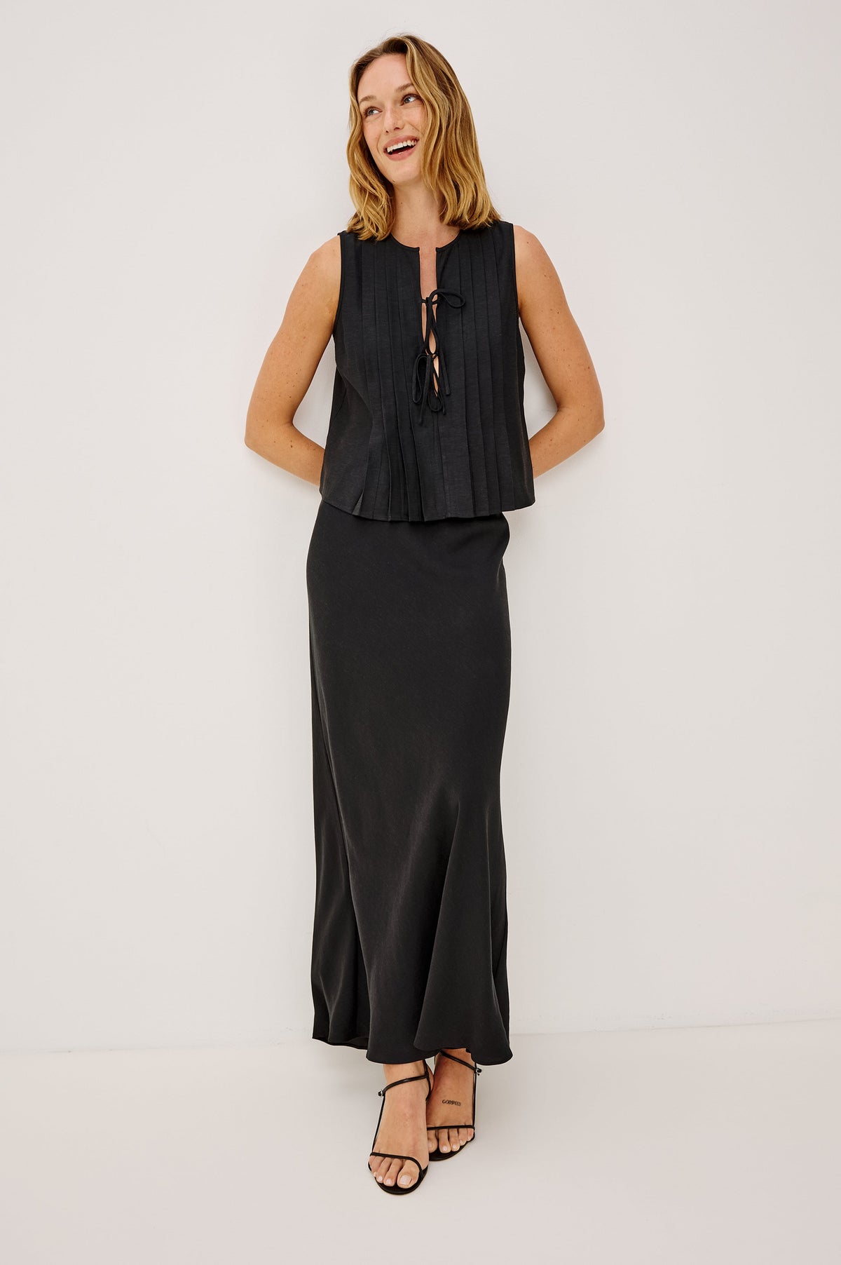 AJA TOP - BLACK LINEN