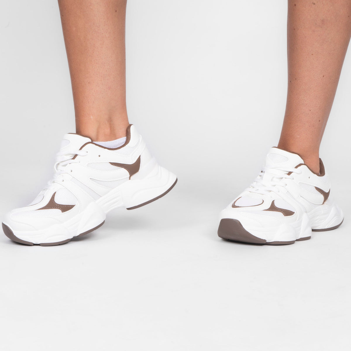 Zapatilla Chunky Deportiva Luna