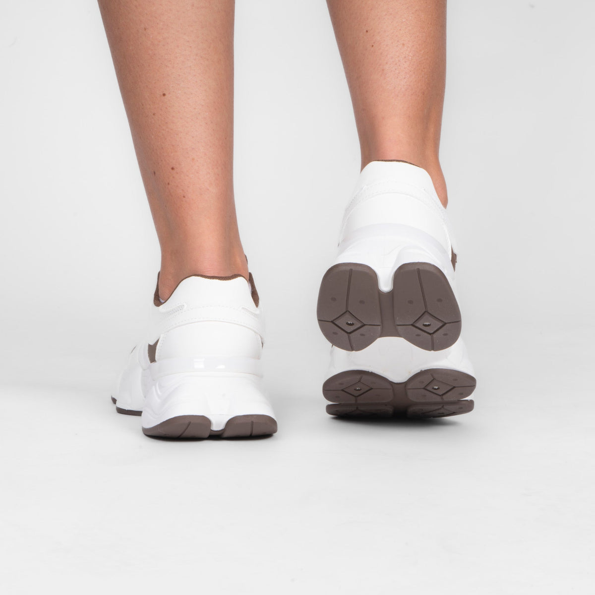 Zapatilla Chunky Deportiva Luna