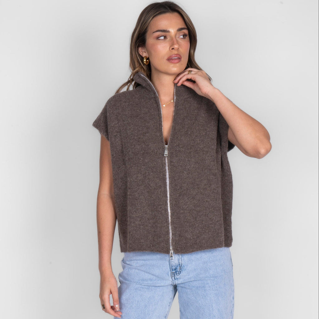 Chaleco de Punto con Cremallera y Cuello Alto Diana