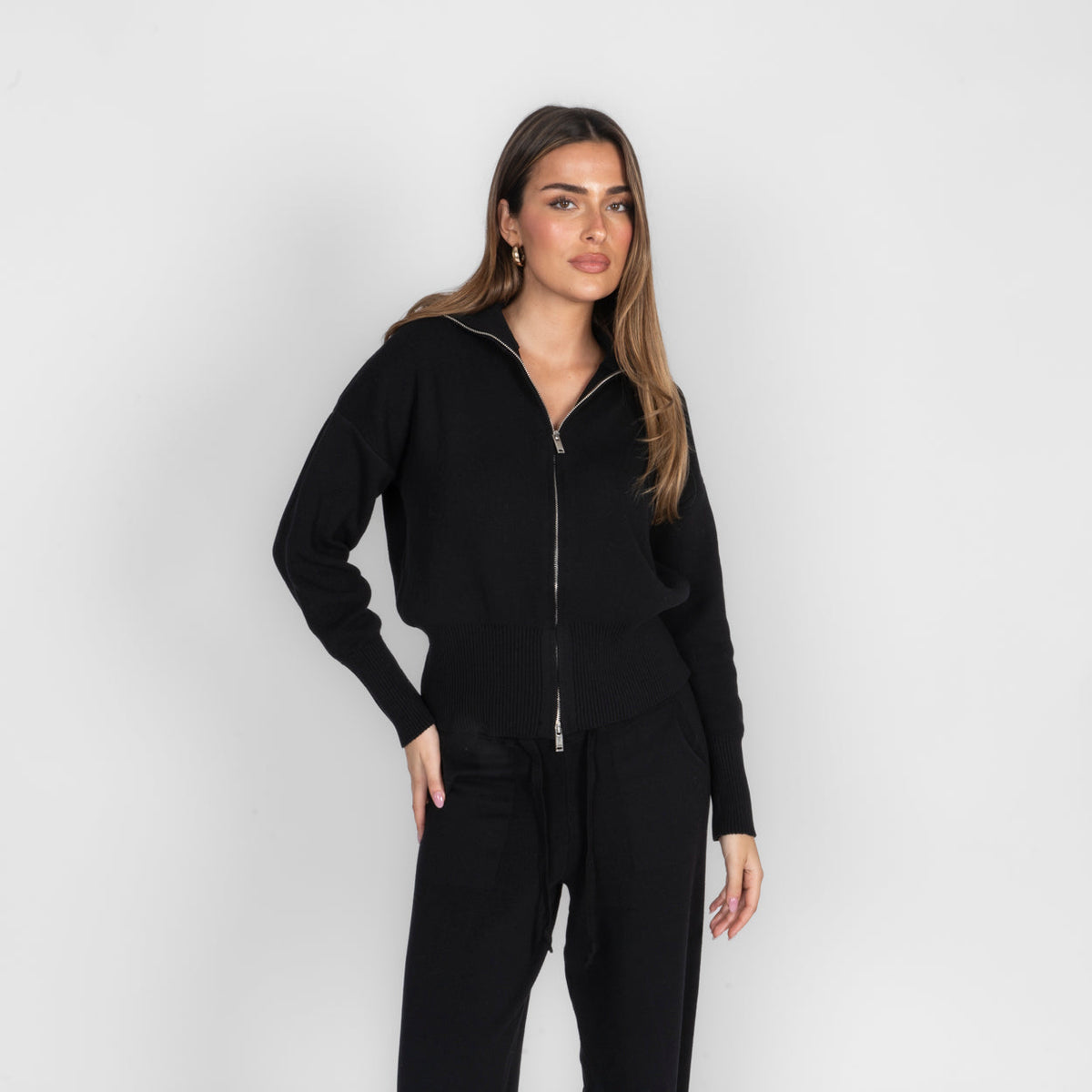 Conjunto Cárdigan con Cremallera y Pantalón Ximena