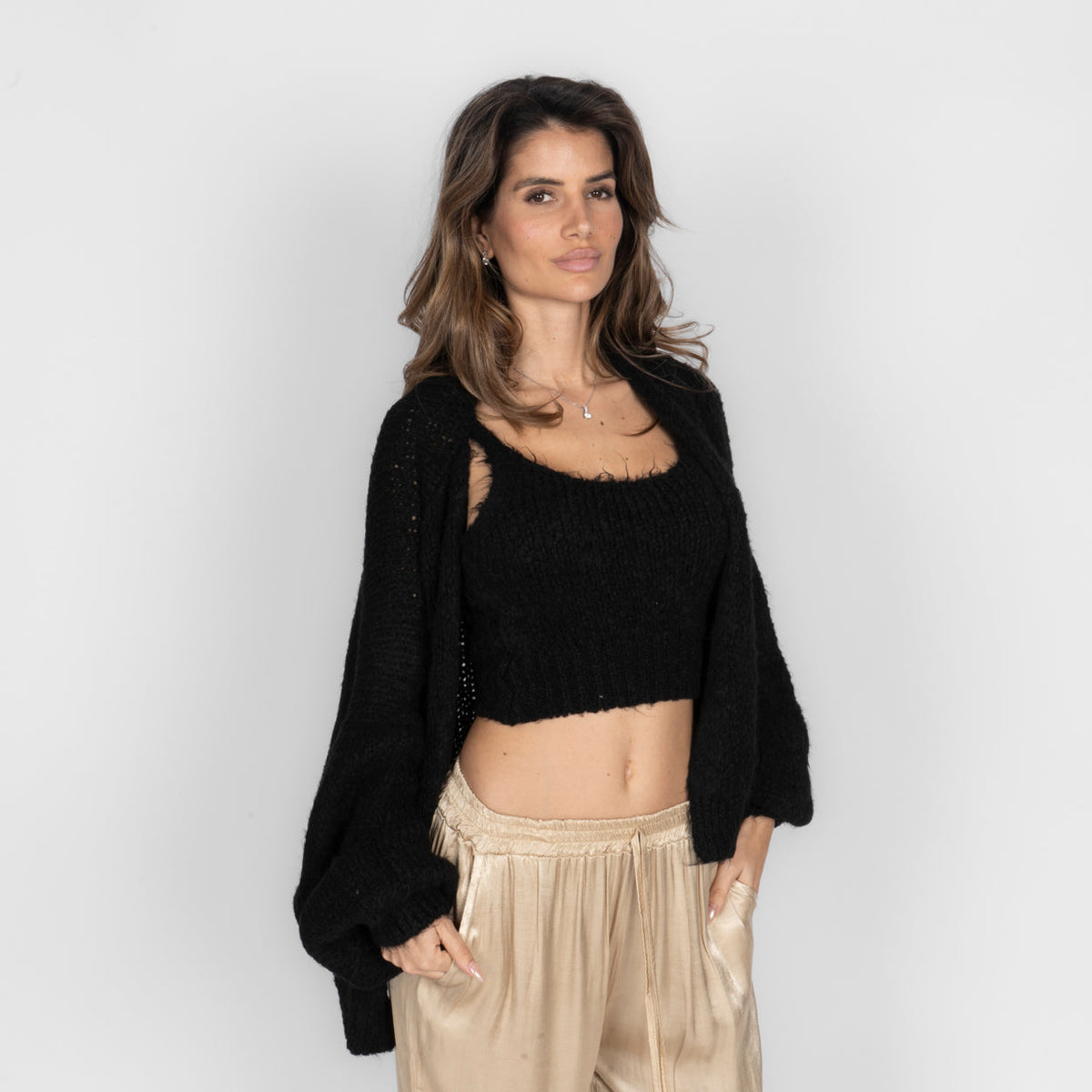 Conjunto de Punto Top Corto y Cárdigan Lara