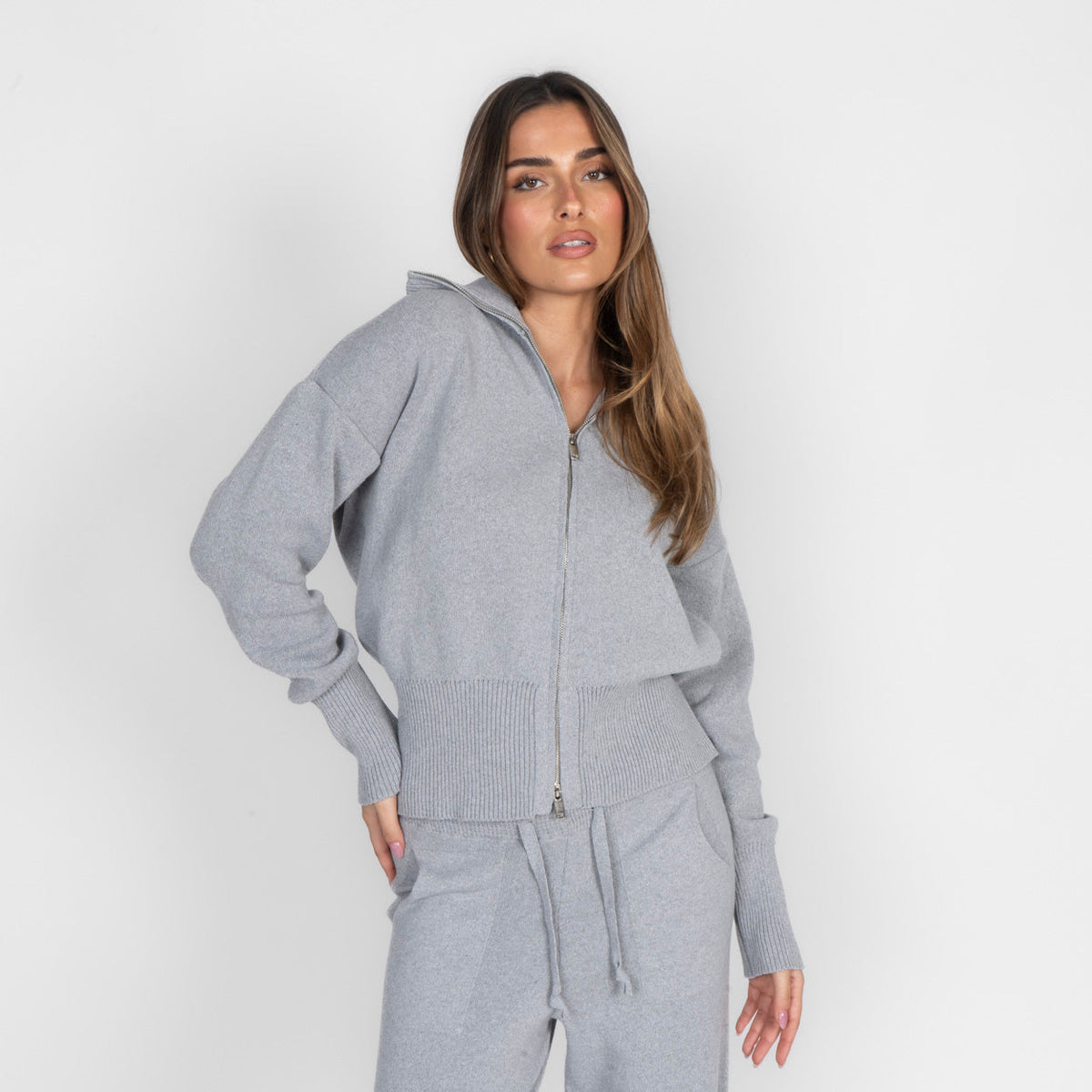 Conjunto Cárdigan con Cremallera y Pantalón Ximena