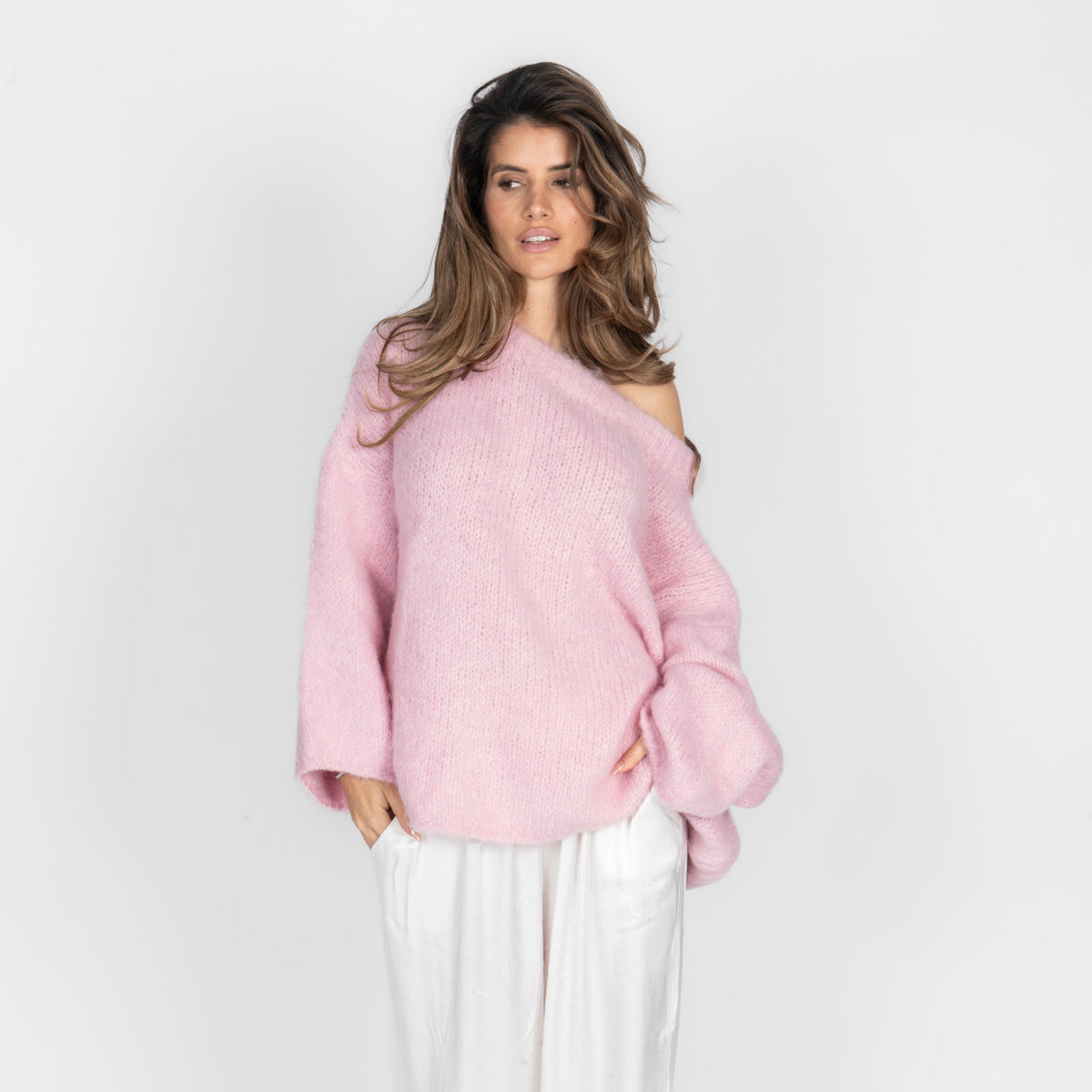 Jersey Hombros Descubiertos Mangas Oversize Violeta