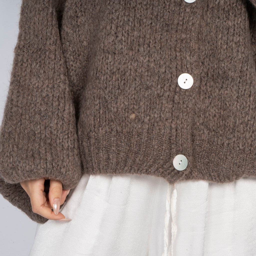 Cárdigan Oversize con Mangas Anchas y Botones Nadia