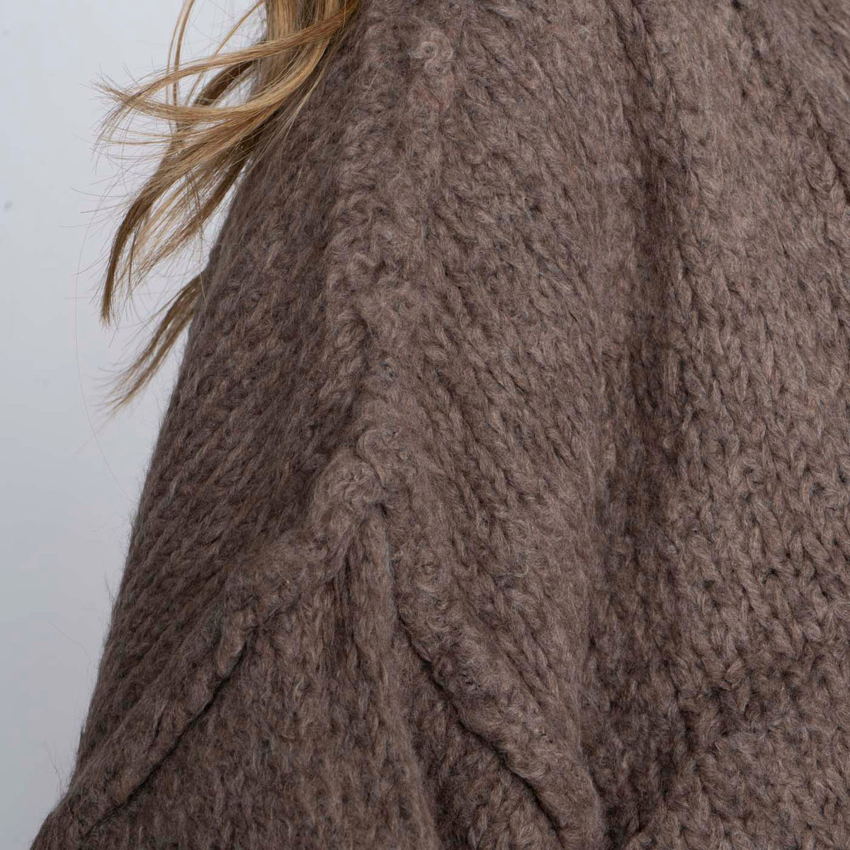 Jersey Oversize de Cuello Alto Úrsula