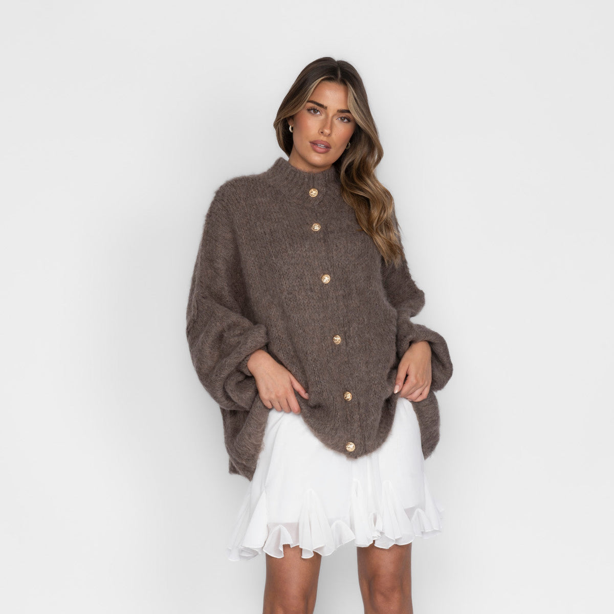 Cárdigan Oversize con Botones Dorados Amparo