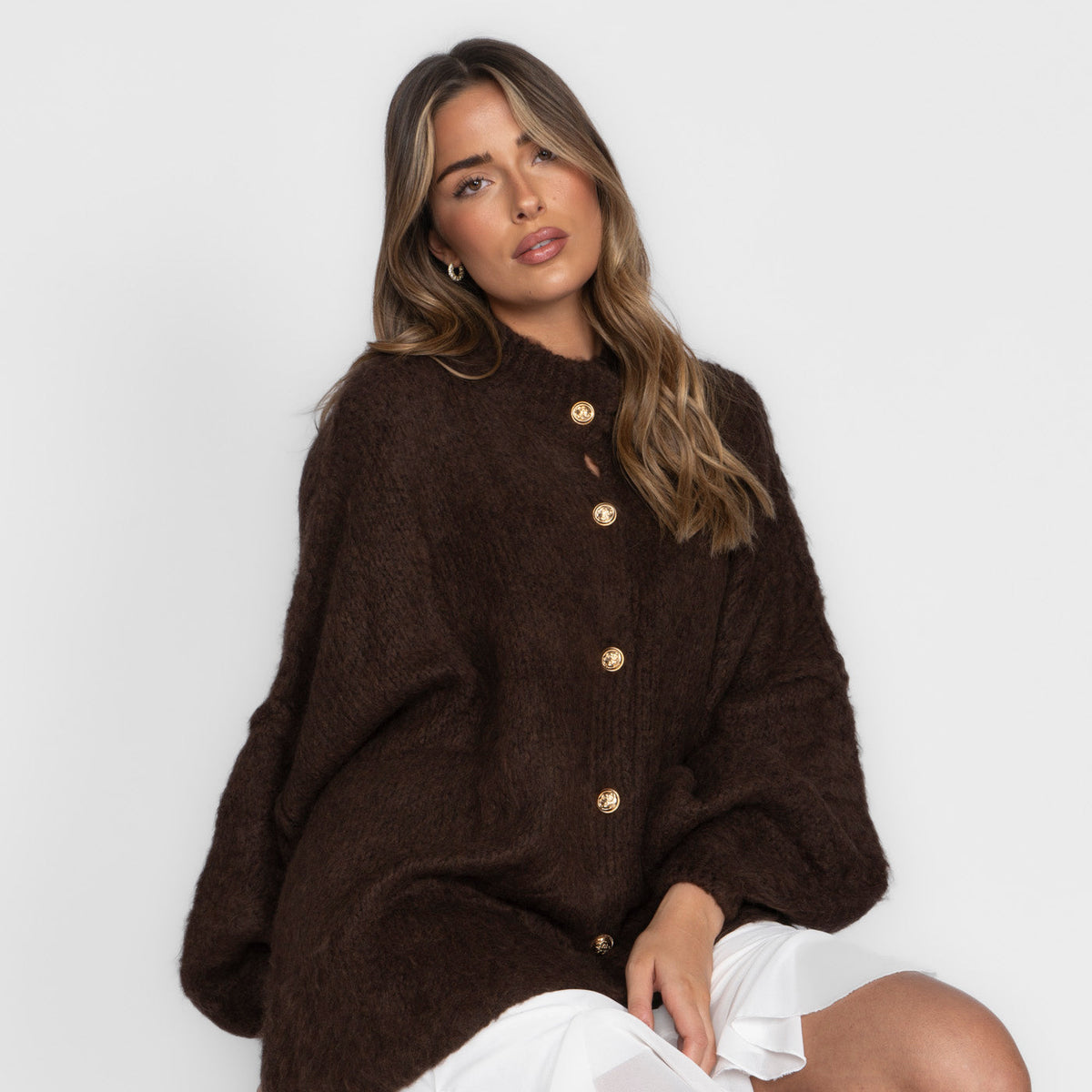 Cárdigan Oversize con Botones Dorados Amparo