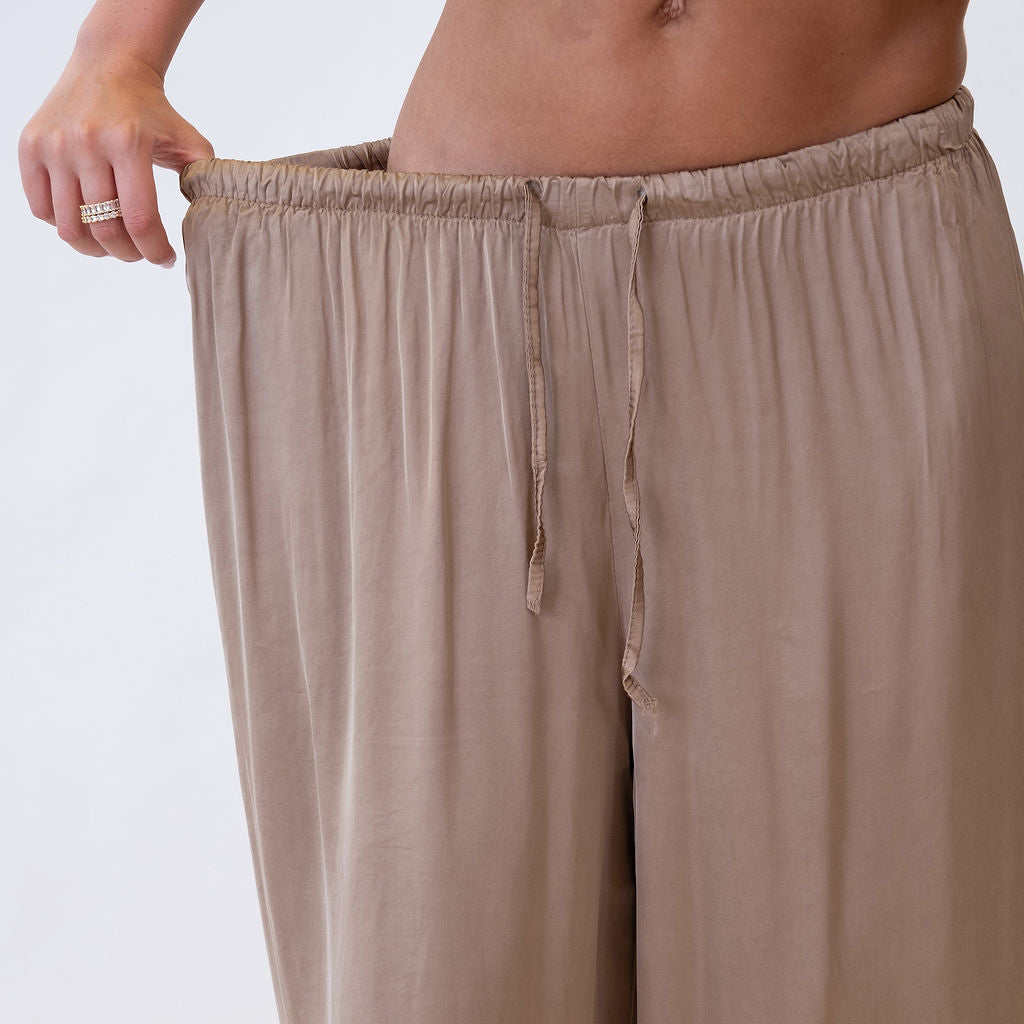 Pantalón Satinado Pierna Extra Ancha Leire