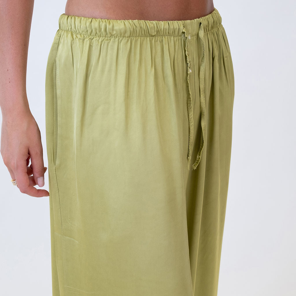 Pantalón Satinado Pierna Extra Ancha Leire