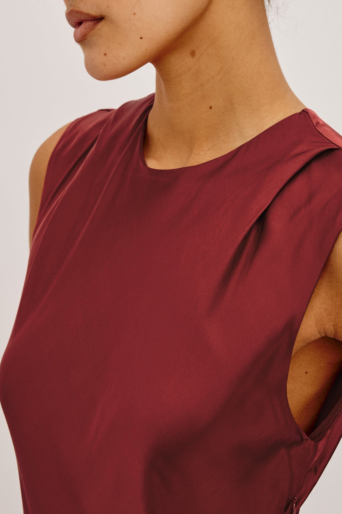 MIRA DRESS - CRIMSON
