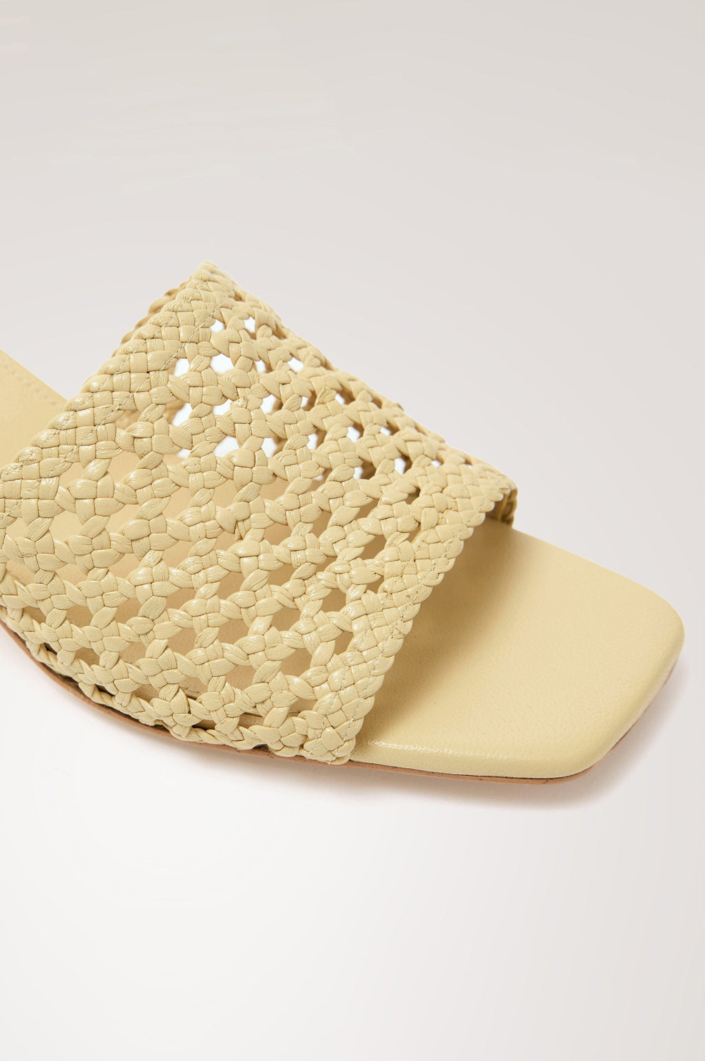 RIMINI WOVEN HEEL - BUTTER YELLOW LEATHER