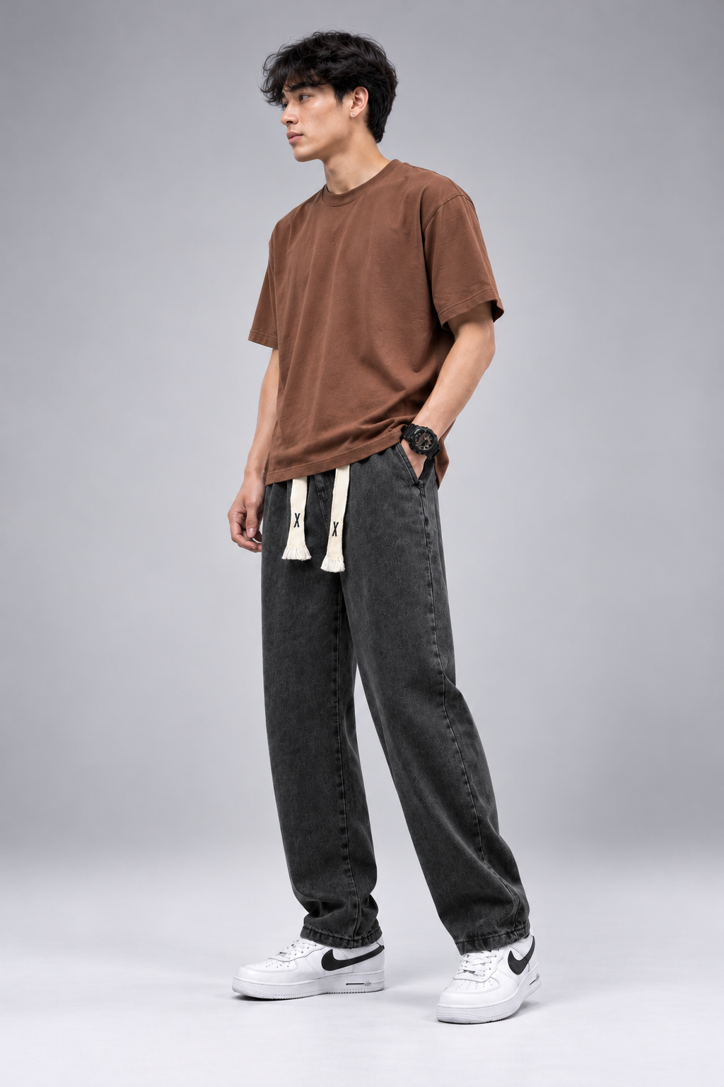 Pantalón vaquero Akatsuki negro modelo frontal
