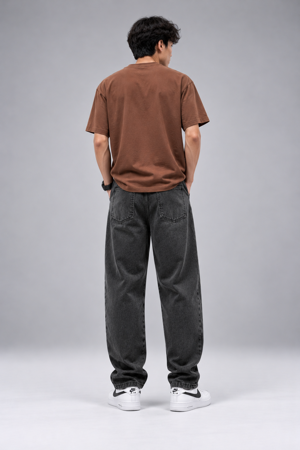 Pantalón vaquero Akatsuki negro modelo espalda