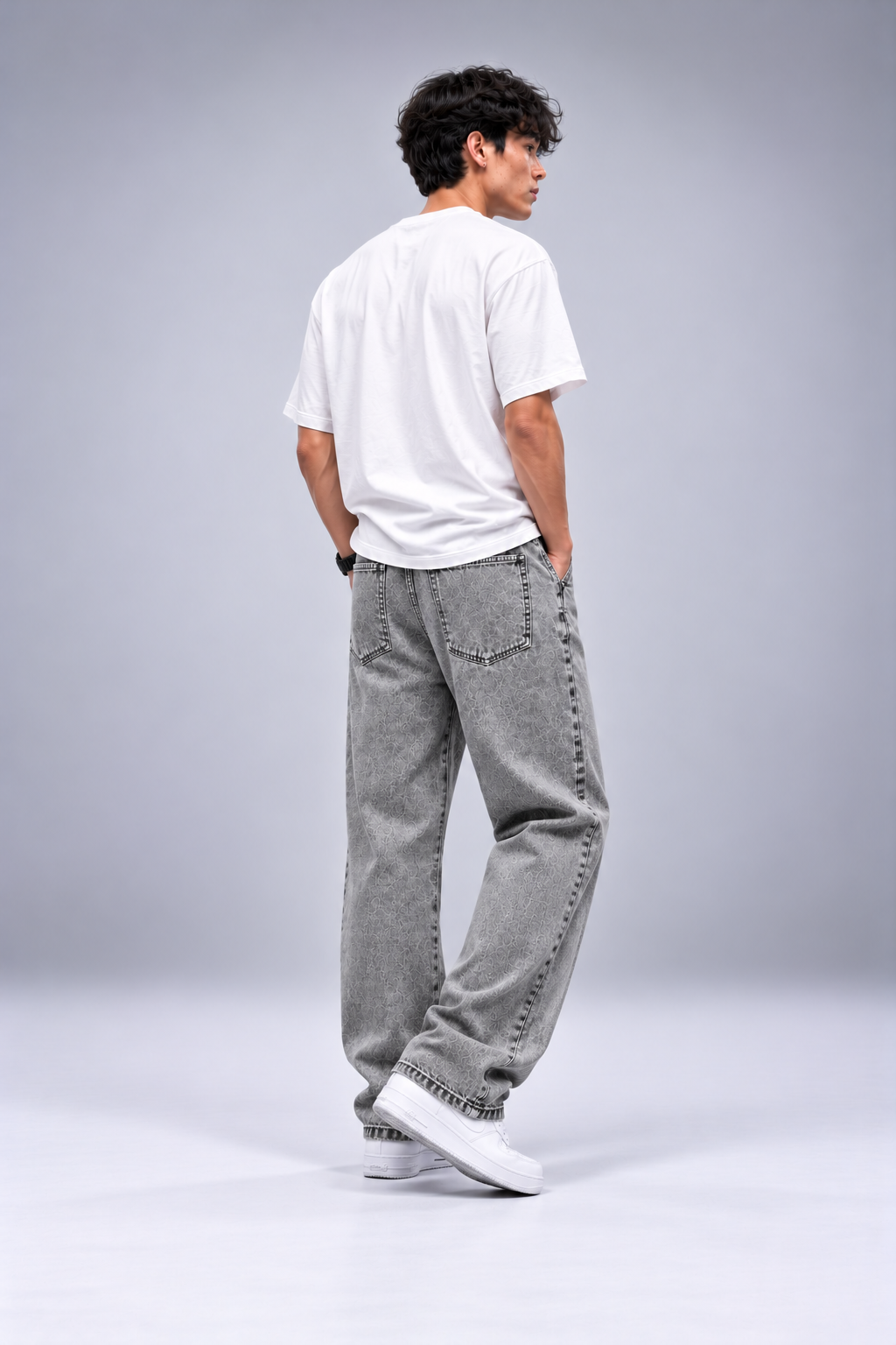 Pantalón vaquero Akatsuki desgastado modelo espalda