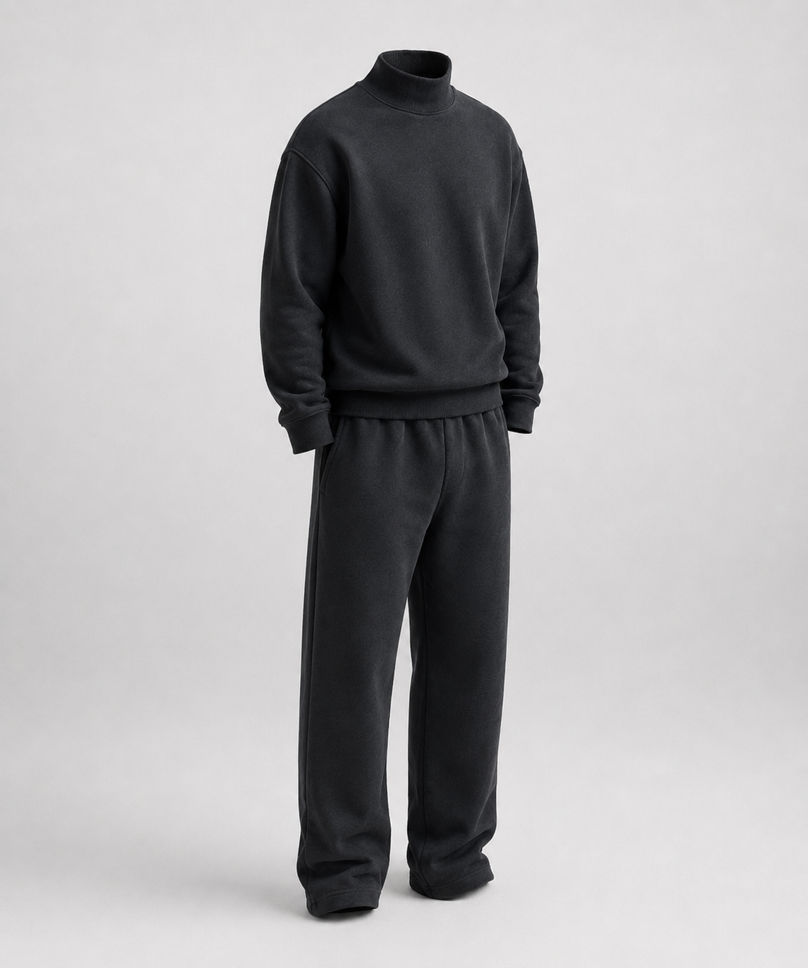 Conjunto Relaxed Fleece VRS STYLE, vista de producto a 45 grados