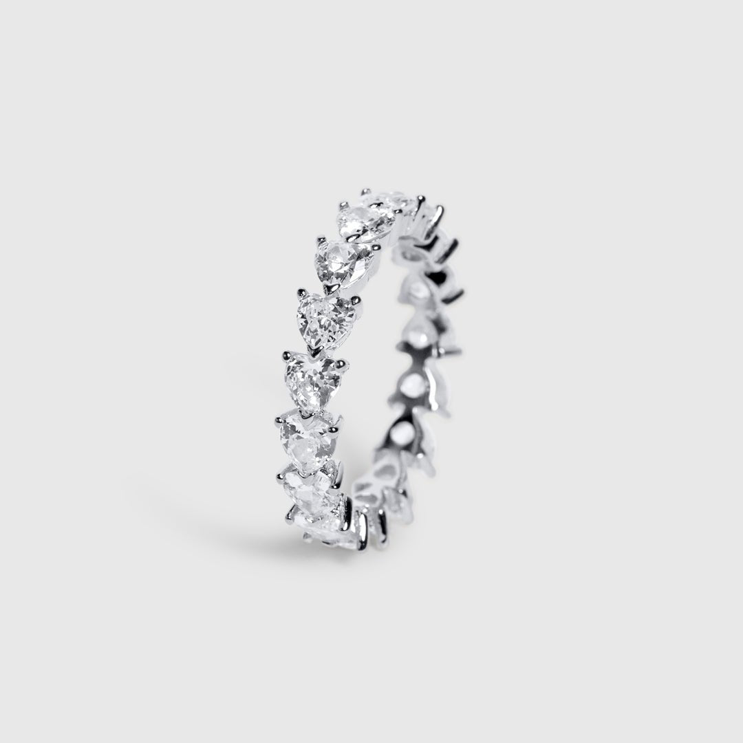 Anillo de Piedras en Forma de Corazón