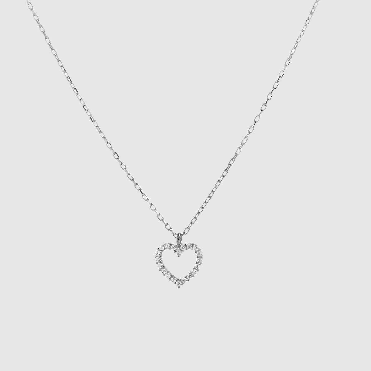 Collar Fino con Corazón Calado