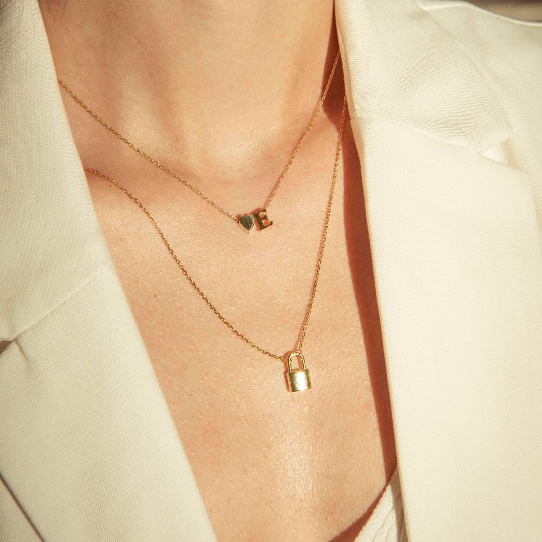 Set de Dos Collares Corazón con Inicial y Candado