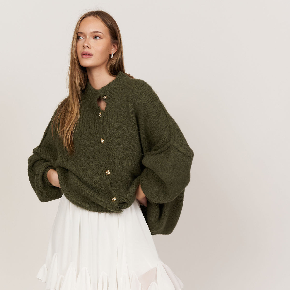 Cárdigan Oversize con Botones Dorados Erika