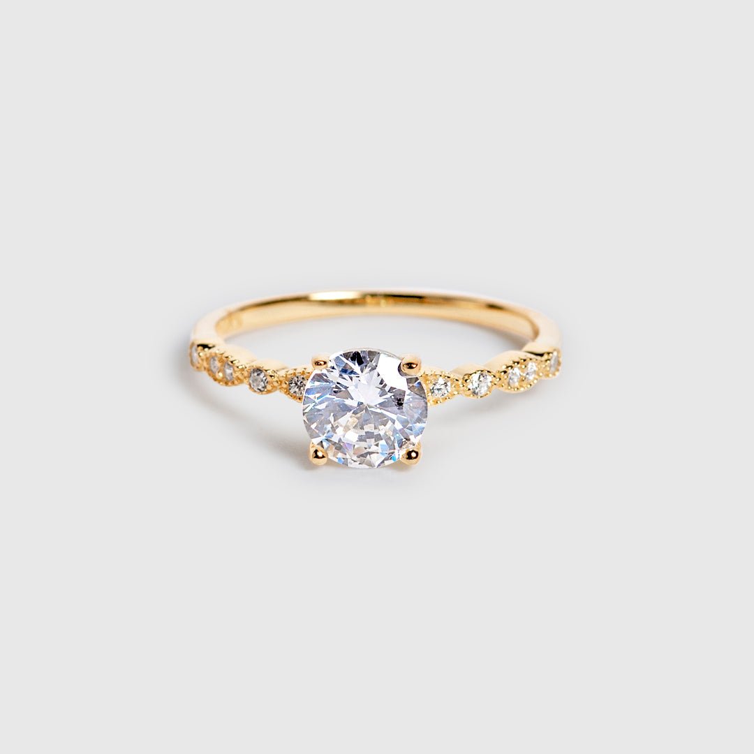 Anillo Solitario con Pedrería