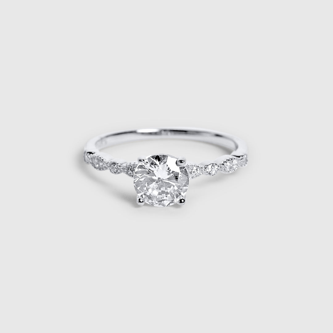 Anillo Solitario con Pedrería