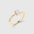 Anillo con Piedra Rectangular y Pedrería Lateral
