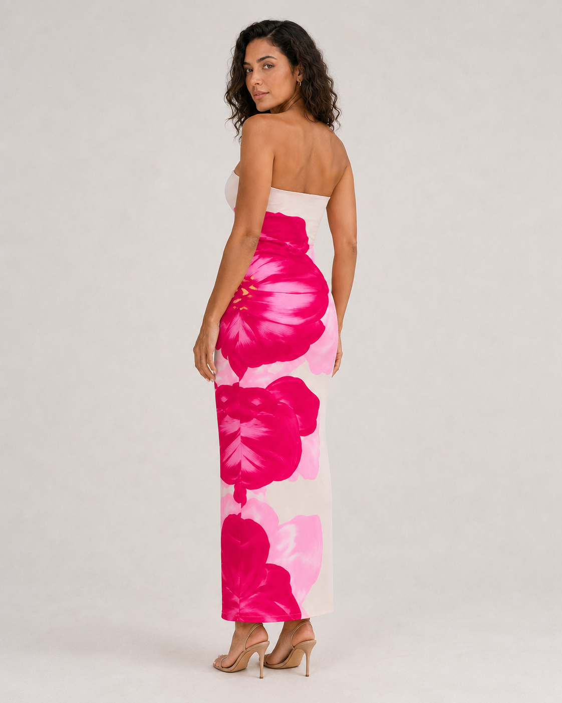 Vestido Floral Strapless modelo 1 - vista trasera