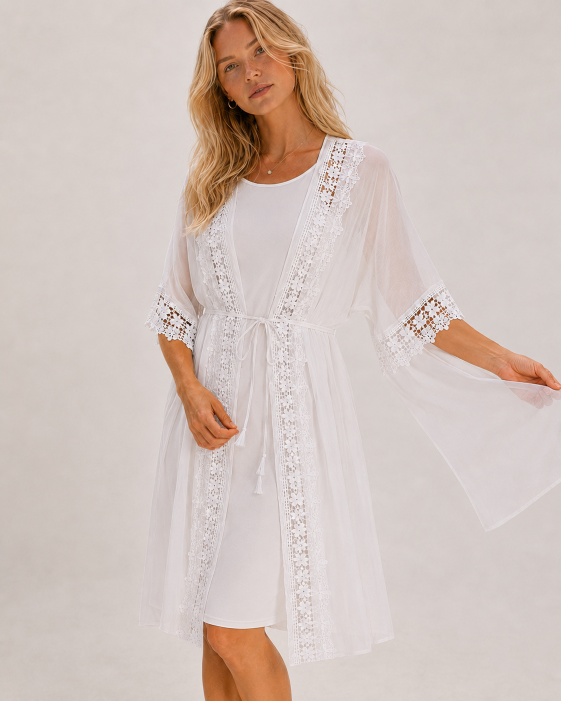 Kimono Cala White — detalle del encaje