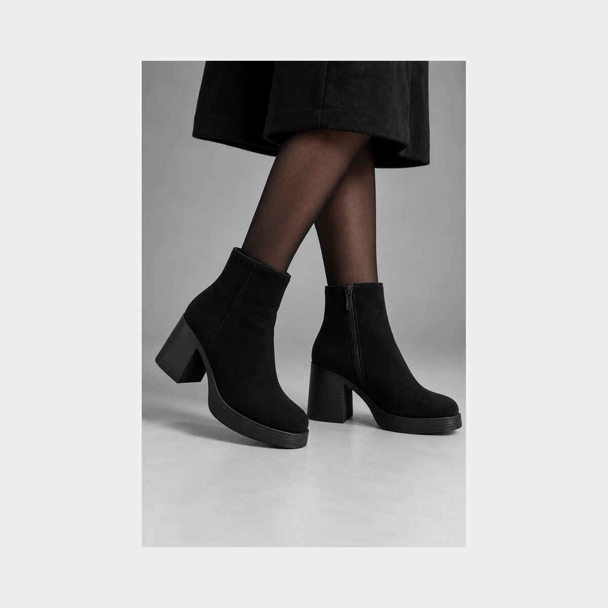Botines Portofino negro-modelo foto completa