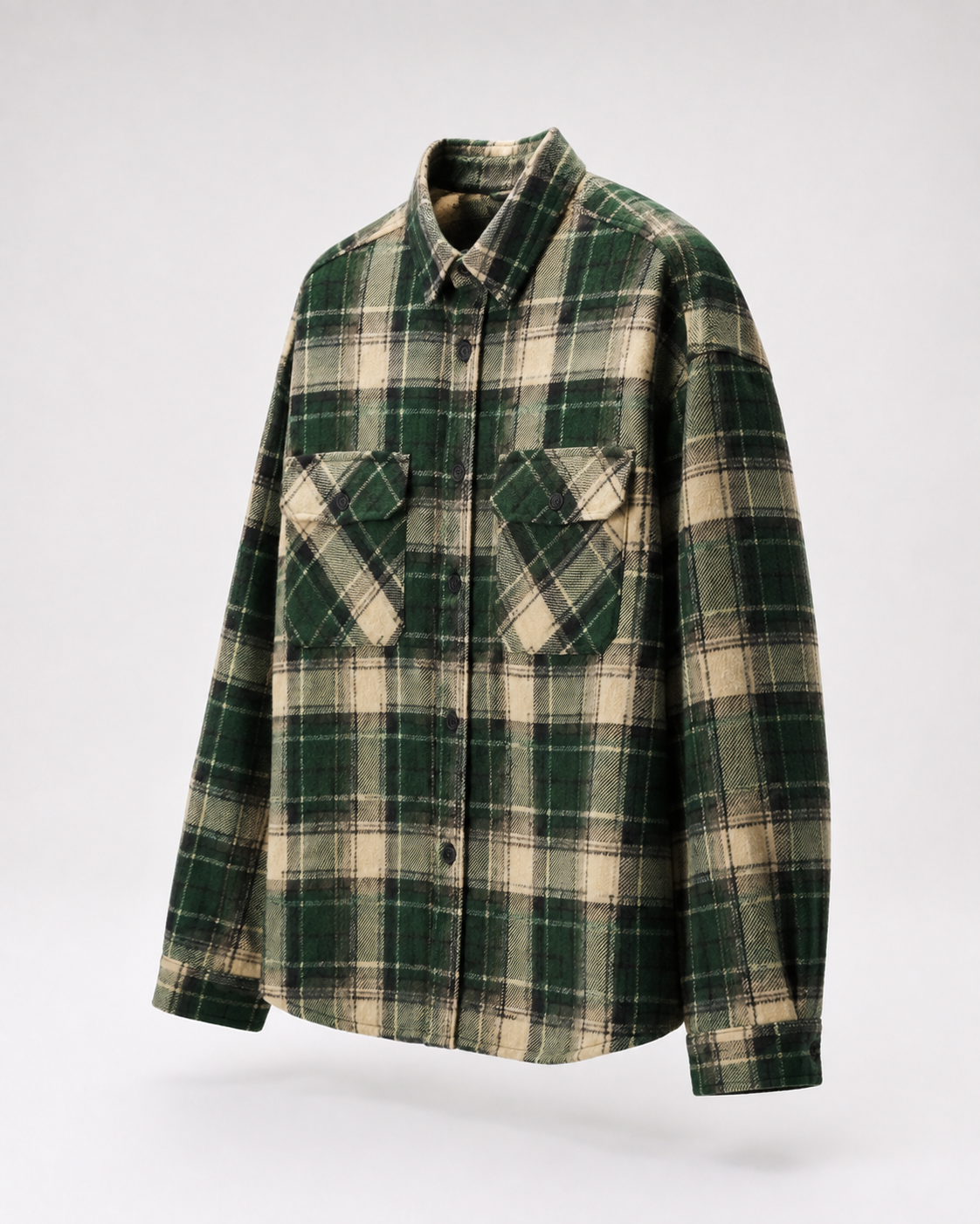 Sobrecamisa de cuadros con bolsillos verde, prenda vista 45 grados — VRS STYLE