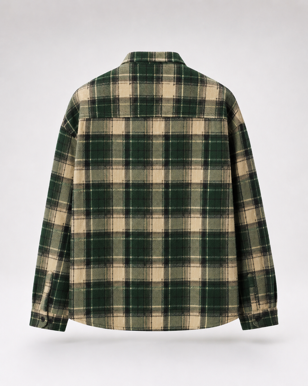 Sobrecamisa de cuadros con bolsillos verde, prenda de espalda — VRS STYLE